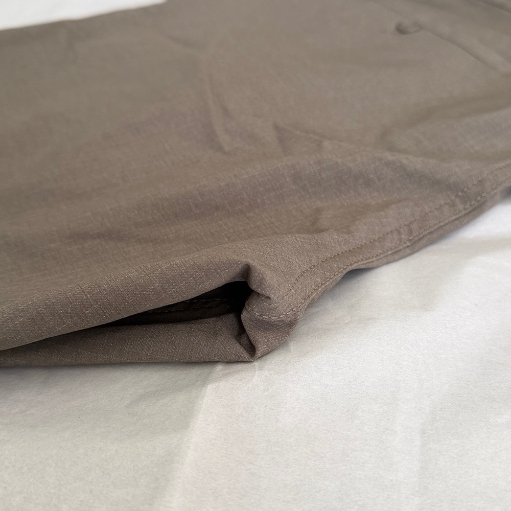 Volcom Men's Charcoal Flat Front Shorts (NWT) - Picture 12 of 14